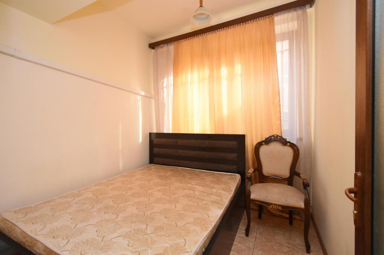 A&X Hostel And Tours Yerevan Luaran gambar