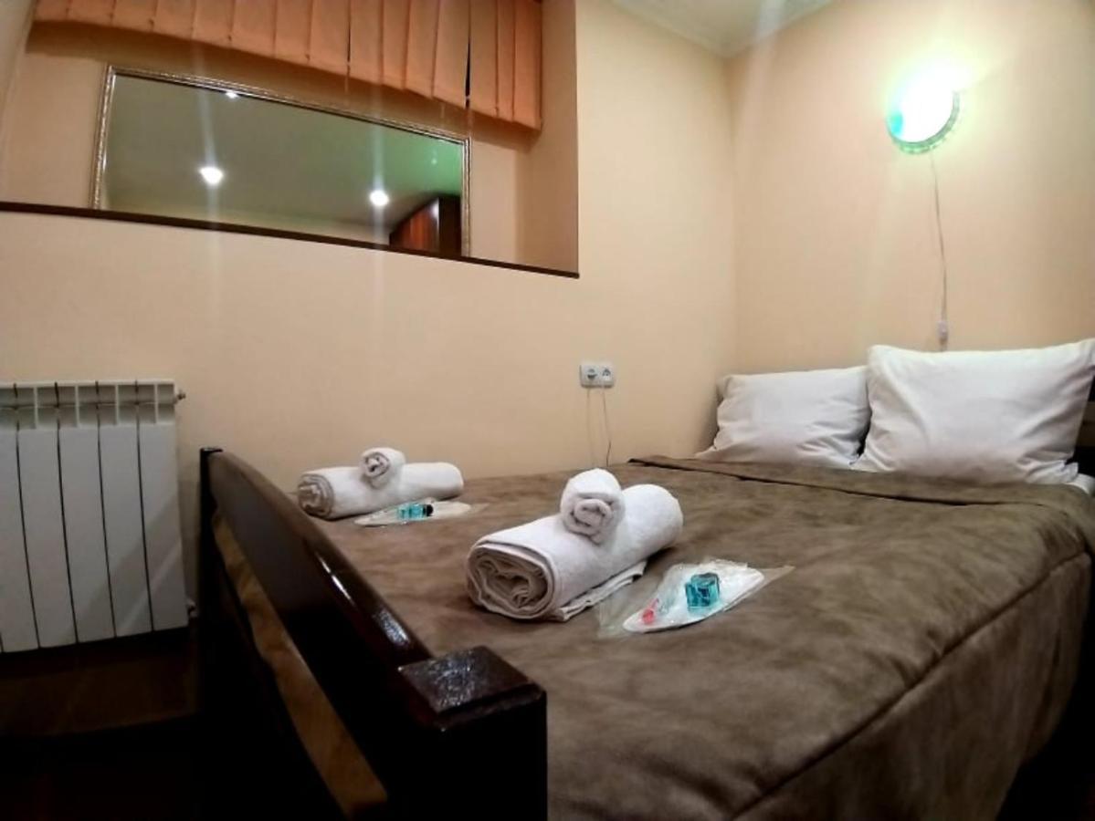 A&X Hostel And Tours Yerevan Luaran gambar